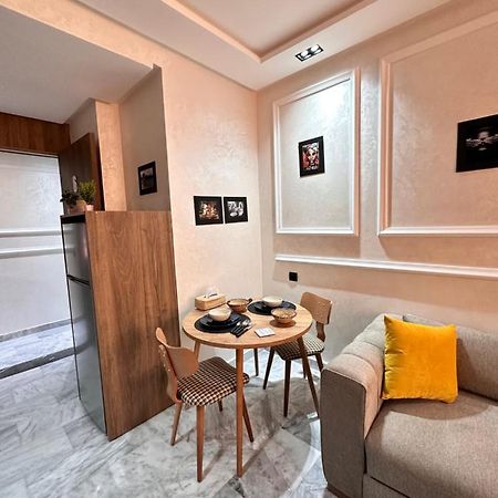 Luxueux Studio A Cote De Mcdo & Zara Maarif Casablanca Exterior foto